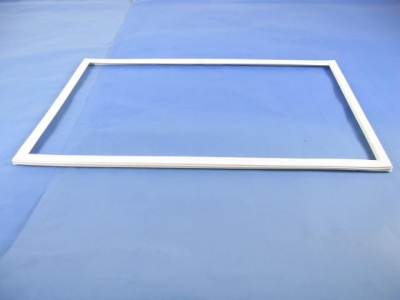 Уплотнитель двери (уплотнительная резина) холодильной камеры Whirlpool 840x575mm 480132101186